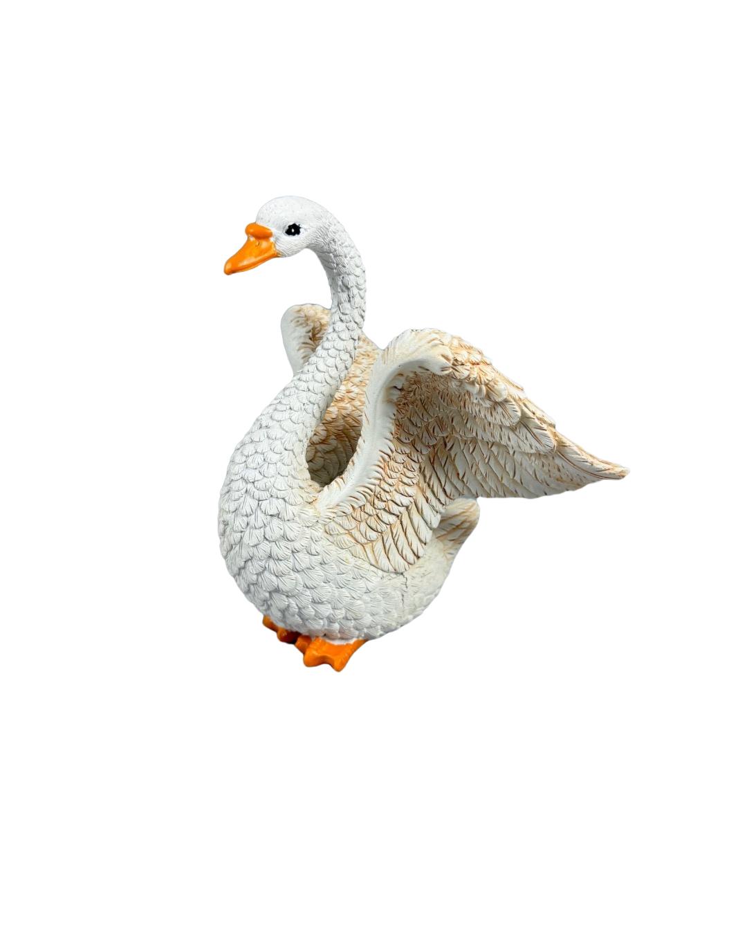 Elegant White Swan Figurine – Handcrafted Decorative Sculpture