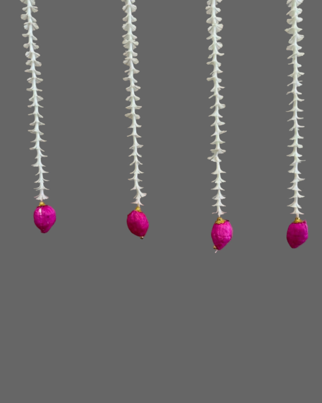 White Jasmine-Style Artificial Garland with Pink Floral Accent
